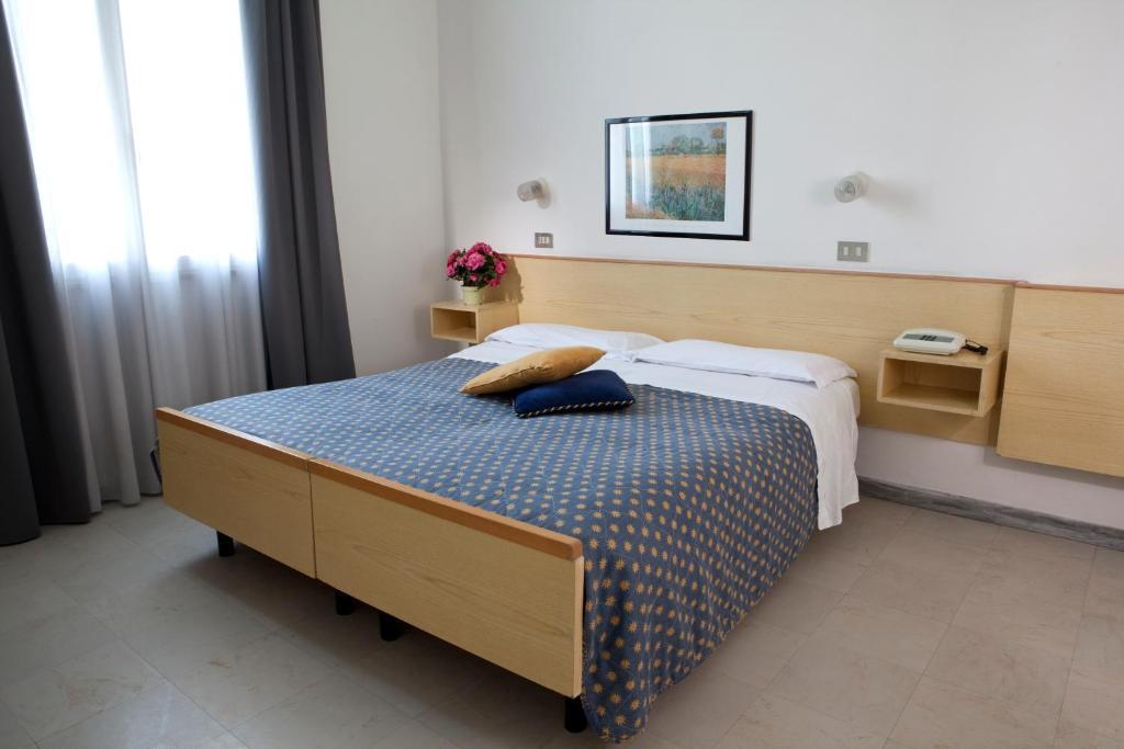 My Place Hotel Rimini Pokoj fotografie